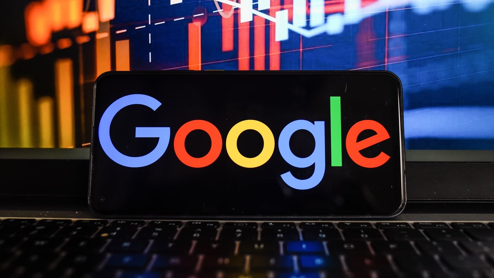 Google fined €403m by Irish watchdog over location data