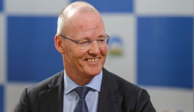 France would back Dutch veteran Knot to lead ECB: sources