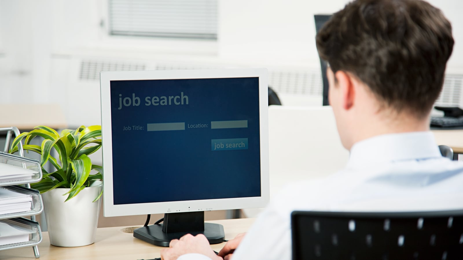 Unemployment rate unchanged at 5% in August