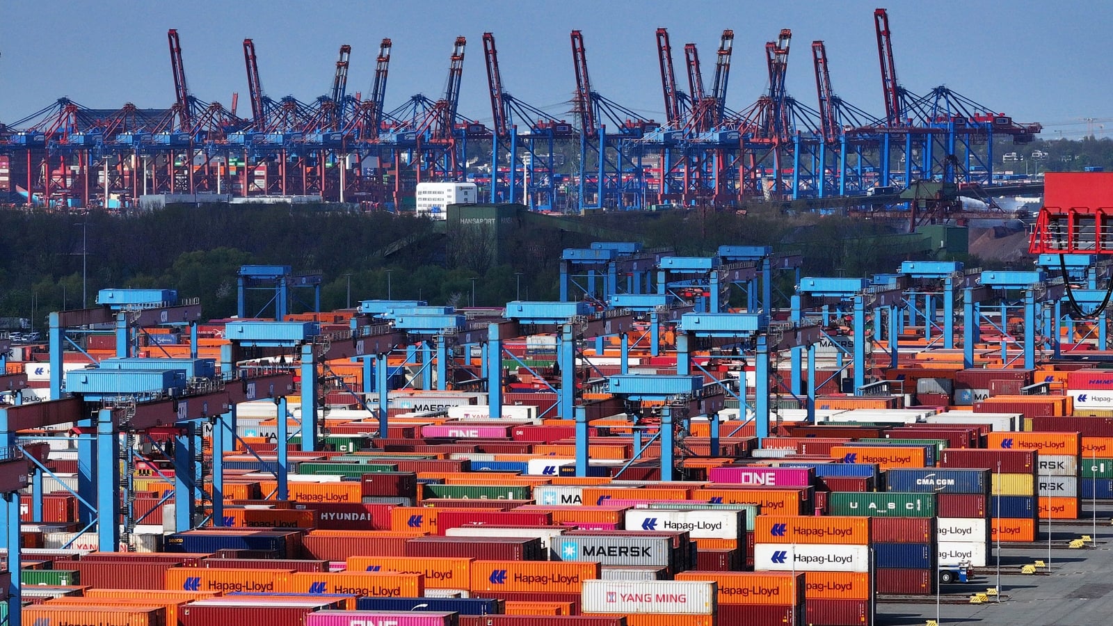 German exports fall for first time in five months