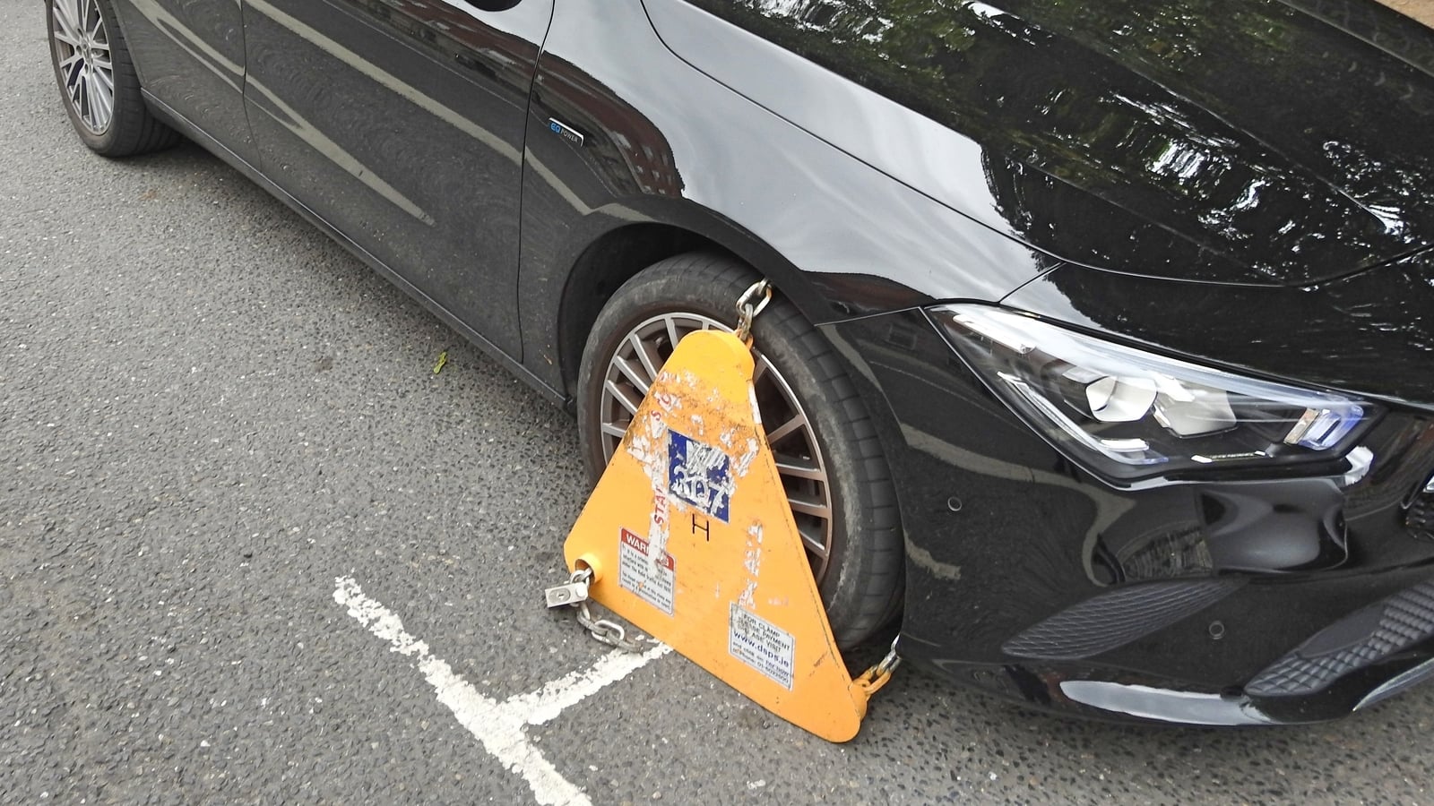 Damaged, removed clamps may cost €800k over three years