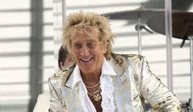 Lancaster says Rod Stewart will 'come back stronger'
