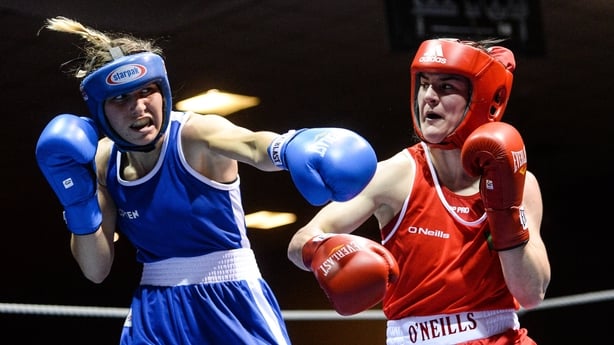 28 April 2017; Kellie Harrington of Ireland, right, in action against Flora Pili of France during their 60kg bout at the Elite International Boxing Tournament in the National Stadium, Dublin. Photo by Piaras Ó Mídheach/Sportsfile