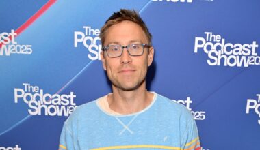 Russell Howard says baby son died shortly after birth