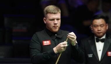Hill's semi-final wait to continue after defeat to Jones