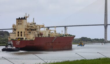 Panama Canal begins reducing crossings due to El Niño