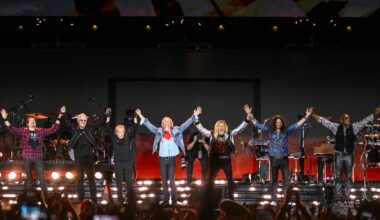 Jon Bon Jovi reassures fans they will be back