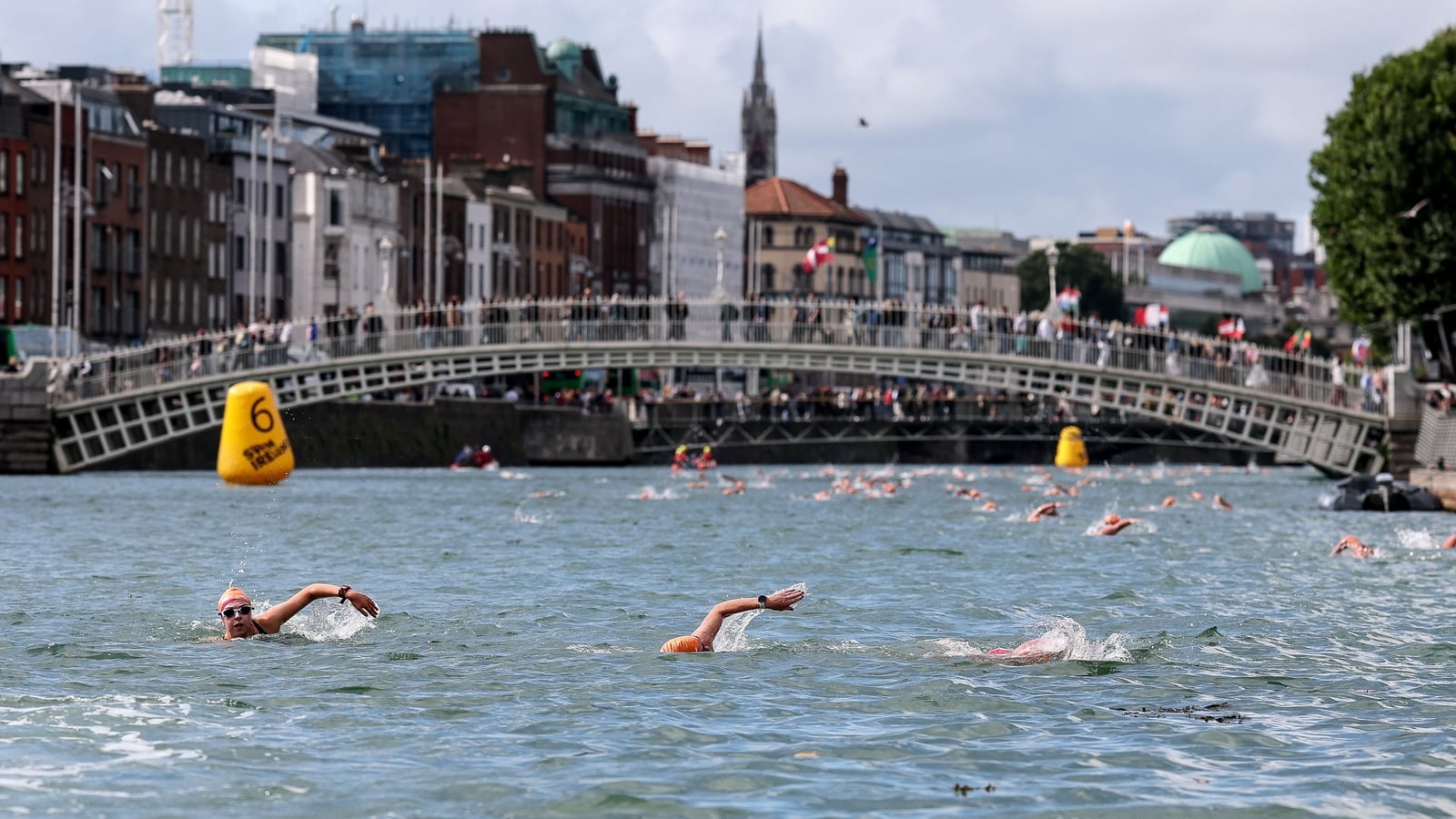 More than 300 swimmers participate in annual Liffey swim