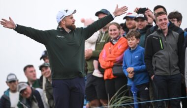 Lowry leads Irish Open by four as putter catches fire