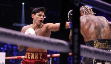 Garcia knocks out Benn to retain world welterweight title
