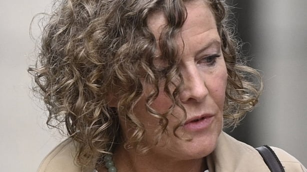We've pix of Noah's mum arriving but given top line reckon I'll use one of him for main image and her's in story
