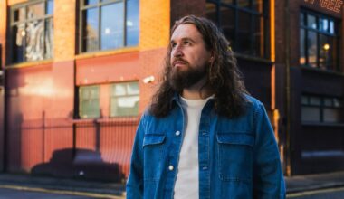 Behind the music - Tom Gee