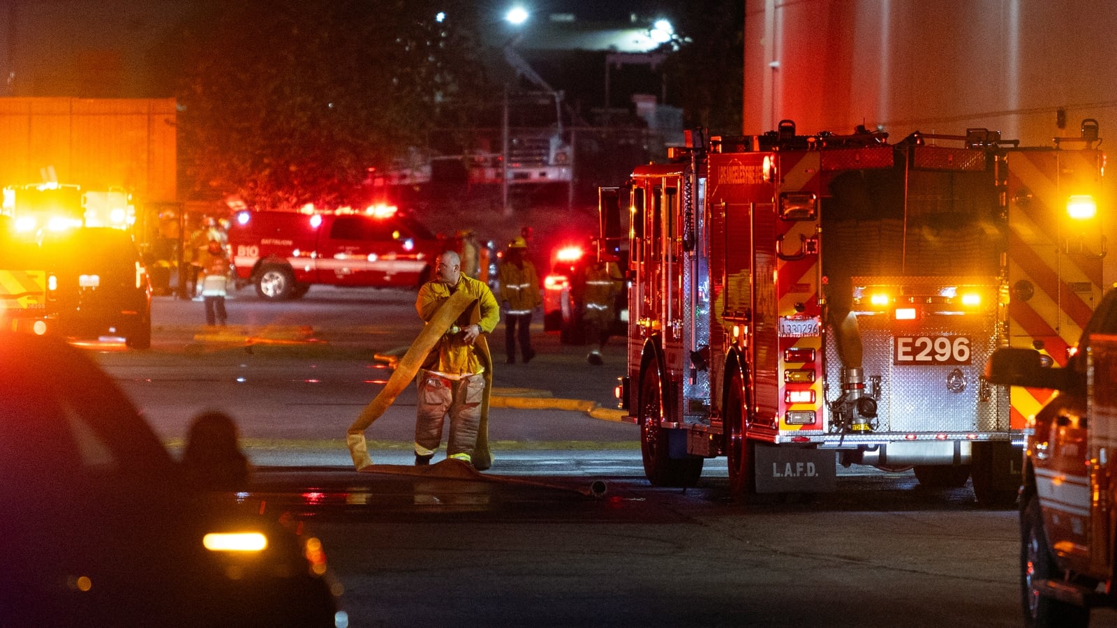 Three killed in news helicopter crash in Los Angeles