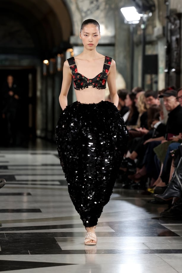 A model walks the runway at the Simone Rocha show during London Fashion Week 