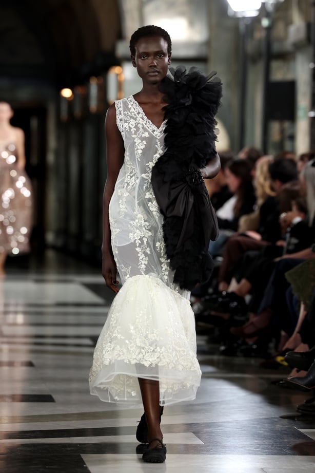 A model walks the runway at the Simone Rocha show during London Fashion Week 