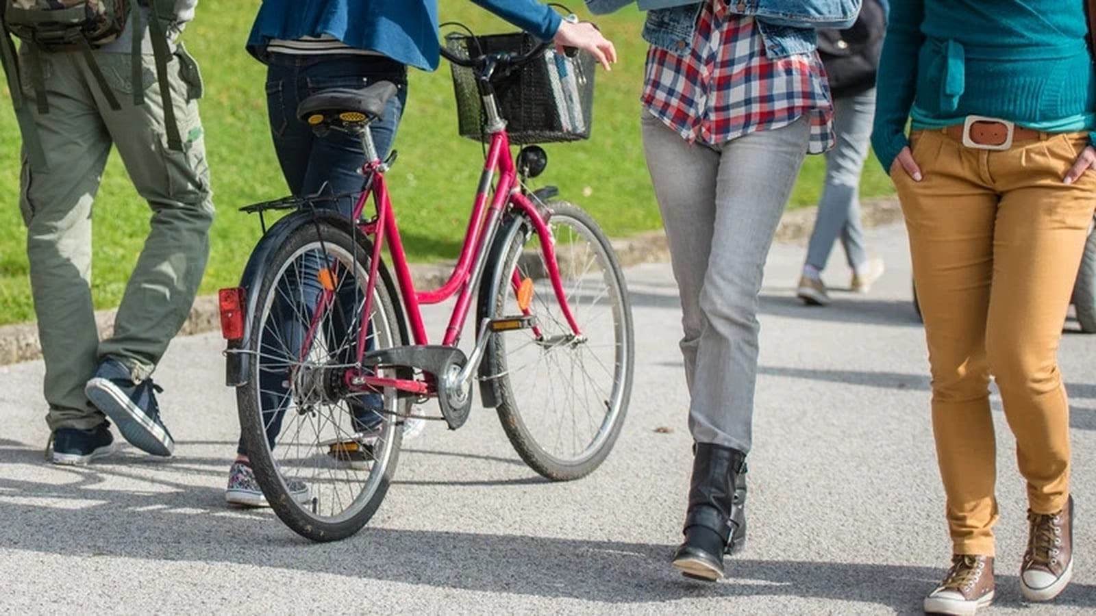7 in 10 young adults considering leaving Ireland