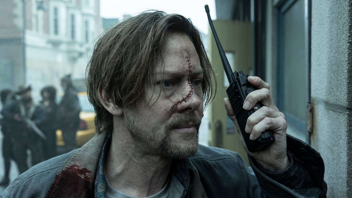 Jimmi Simpson as Mason Dillard in The Walking Dead: Dead City Season 3, Episode 7