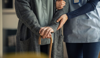 Health Net must extend assisted living benefits, state says