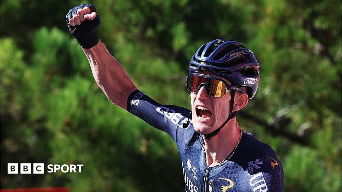 Eddie Dunbar celebrates winning stage 19 of the Vuelta a Espana in 2026