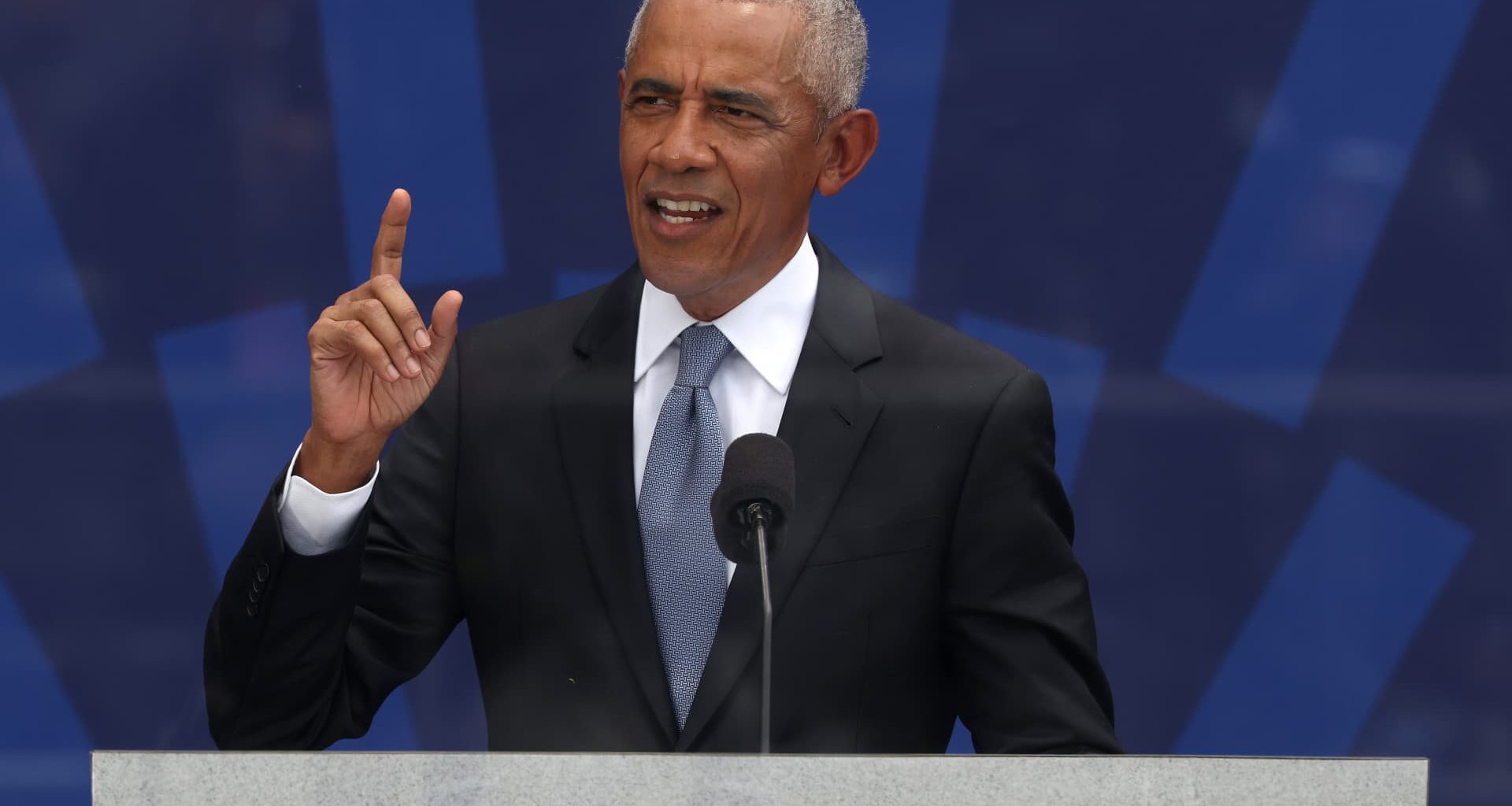 Obama voices caution on AI, urges Democrats to tackle it, NYT says