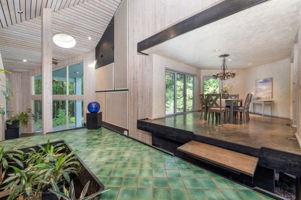411 Cherry Brook Road, Canton