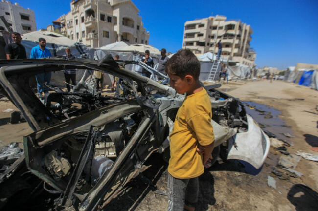 gaza-city-gaza-strip-palestine-september-1-2026-palestinians-inspect-damage-at-the-site-of-an-israeli-strike-in-the-tel-al-hawa-neighborhood-of-gaza-city-one-palestinian-was-killed-and-others-we