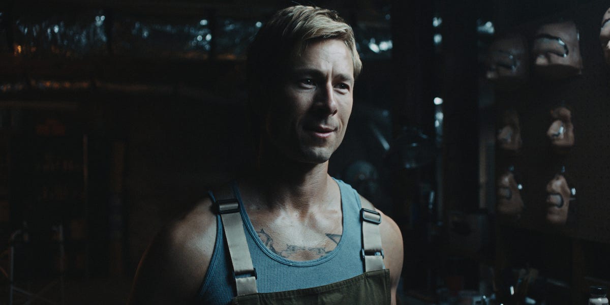 Glen Powell's "touching" hit comedy series with 100% rating is one to binge-watch tonight