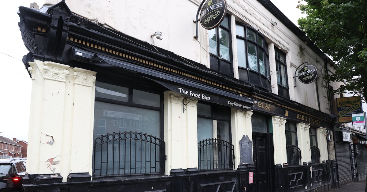 Concern as historic Belfast bar becomes an ‘eyesore’ amid continuing deterioration – The Irish News