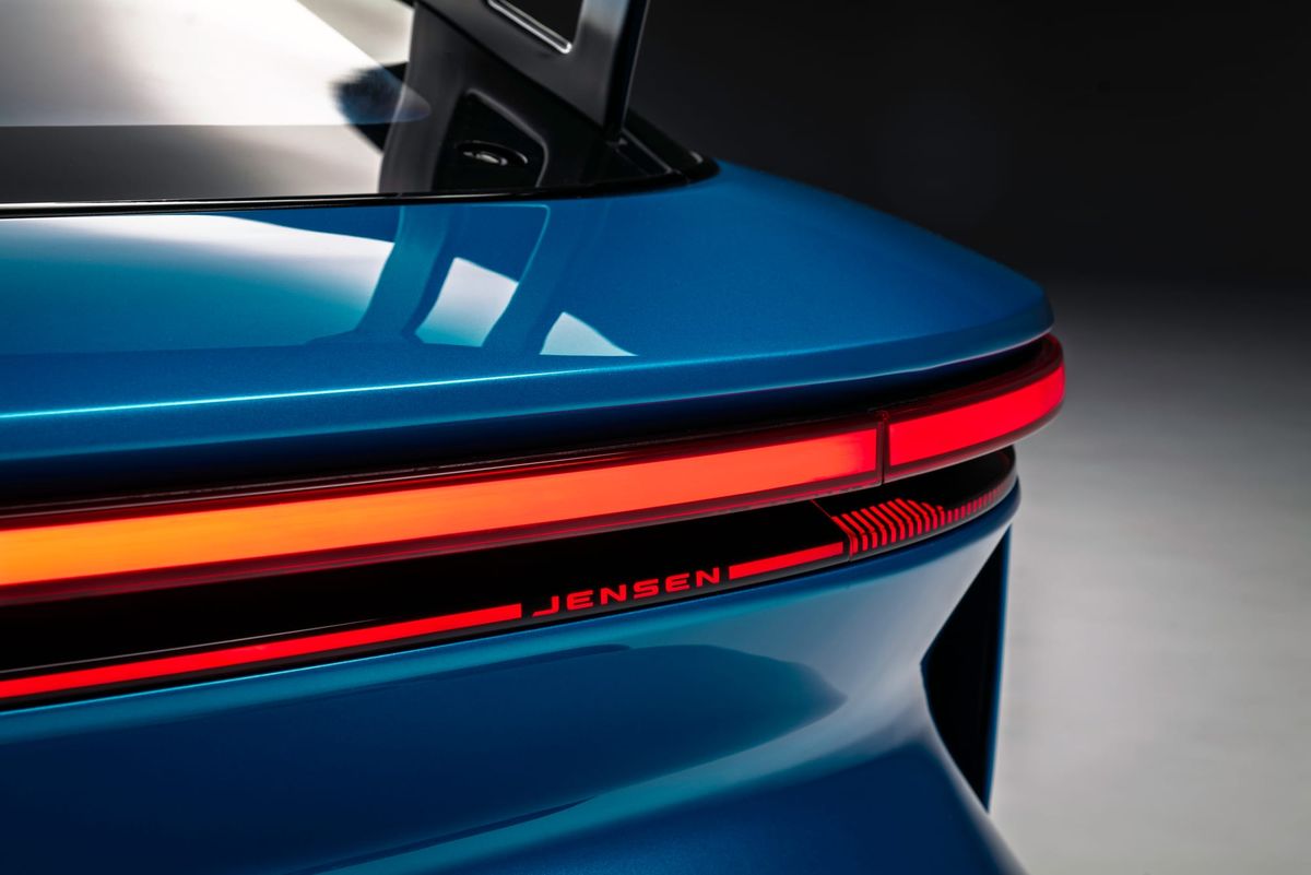 Jensen Interceptor GTX Revealed: 716kW Track-Focused Beast