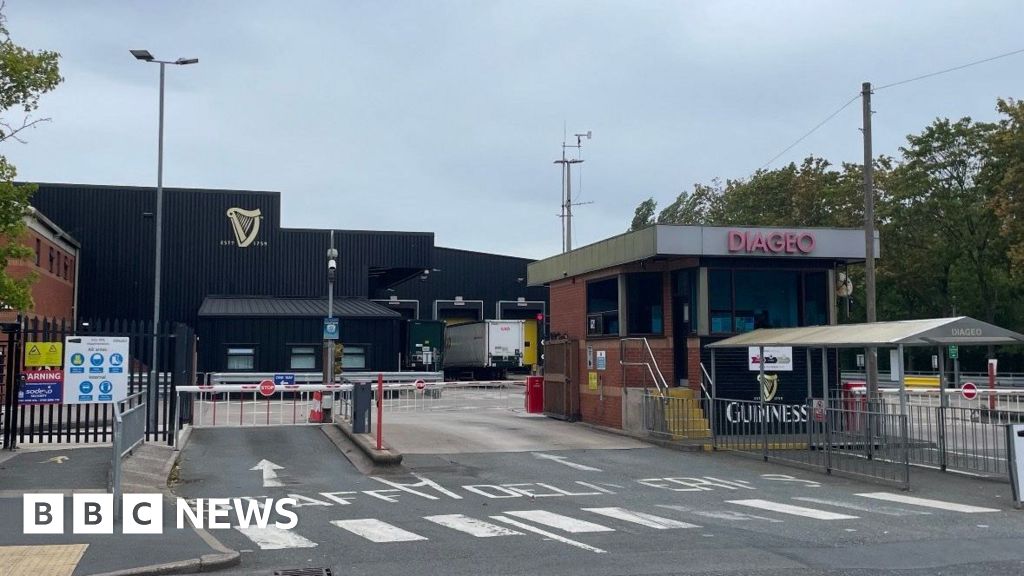 Trailers used to steal 70,000 pints of Guinness found - BBC