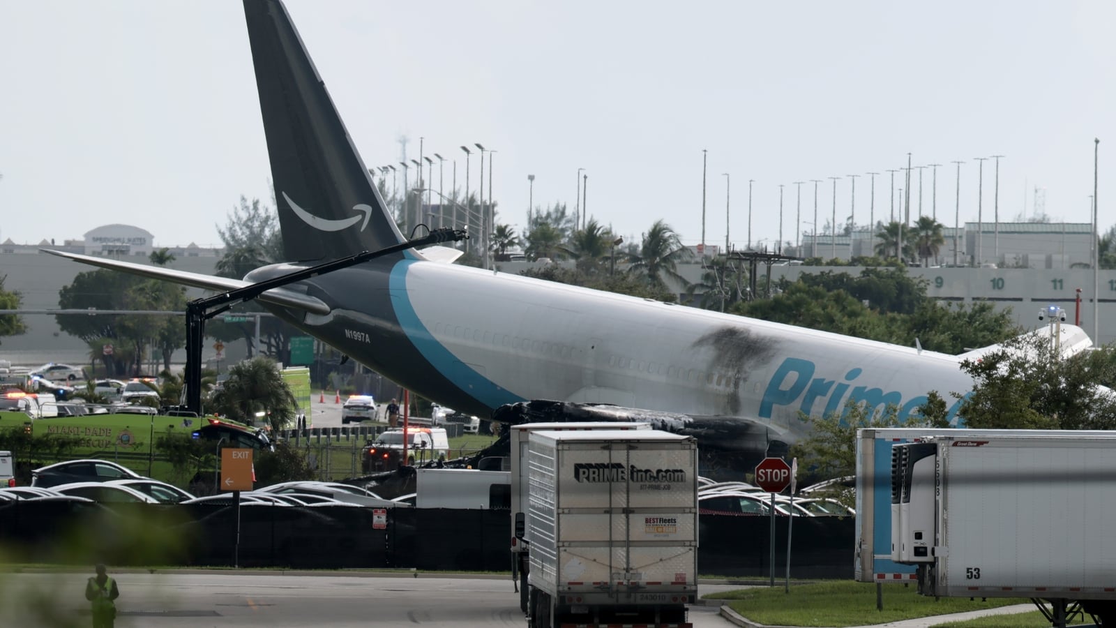 Flight data recorders recovered from US cargo plane crash