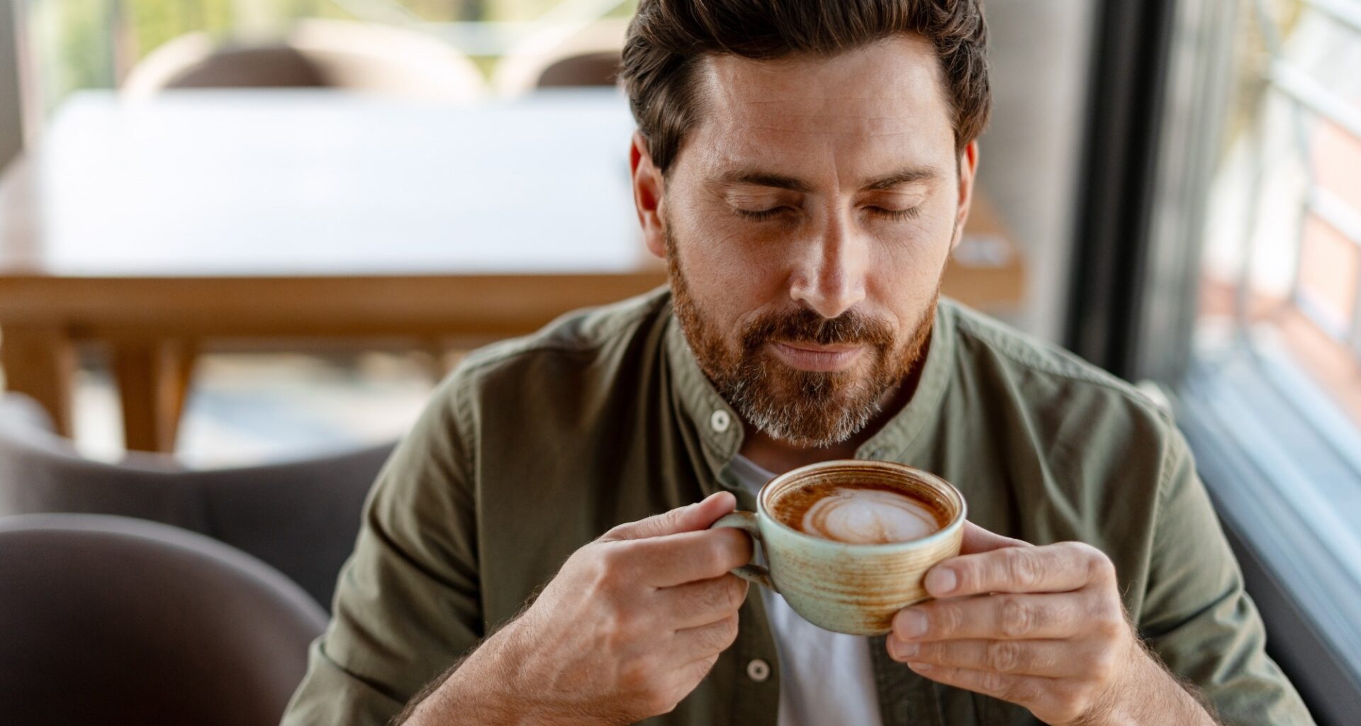 Five minutes of coffee aroma was linked to shifts in mood and brain activity