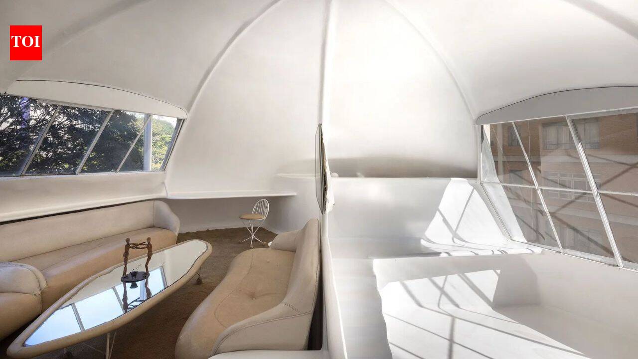 A Brazilian architect built a UFO-shaped house in 1974 and planned to live there temporarily; almost 50 years later, he is still living inside it | World News