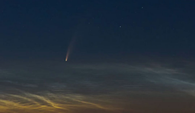 APOD: 2026 September 13 - Comet NEOWISE Rising over the Adriatic Sea