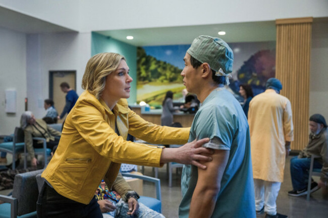 usa-rhea-seehorn-in-capple-tv-new-series-pluribus-2025-plot-the-most-miserable-person-on-earth-must-save-the-world-from-happiness-ref-lmk106-j11437-201125supplied-by-lmkmedia-editorial