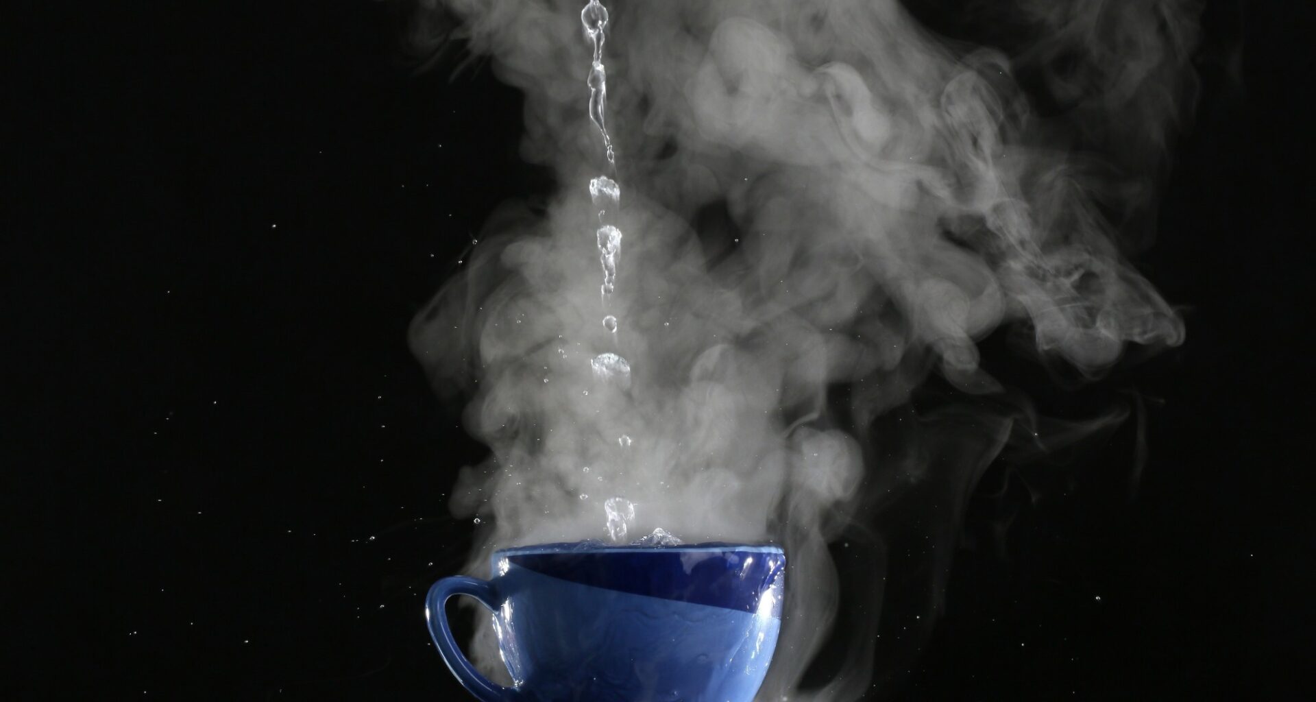 Like your tea or coffee very hot? A study of nearly 1 million adults found a striking cancer link