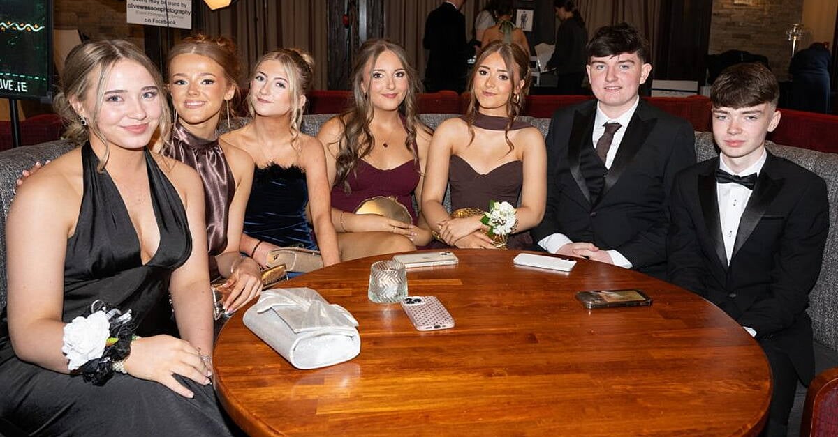 Glamour and style reign supreme at Deele College prom!