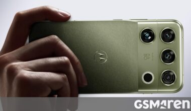Motorola unveils Signature 27 with 200MP telephoto camera, Snapdragon 8 Elite Extreme Gen 6