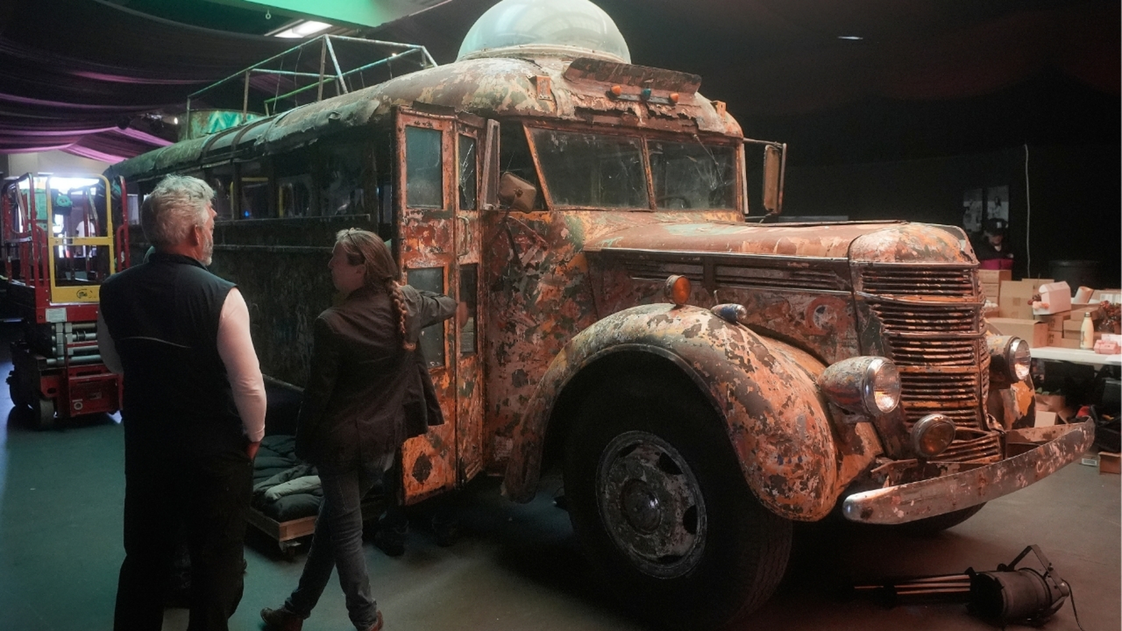 Psychedelic 'Furthur' bus rolls back into San Francisco for new Grateful Dead exhibit