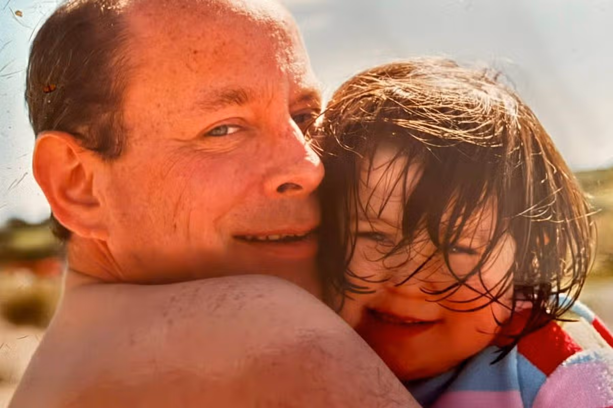 Ellie as a child with her dad Grant