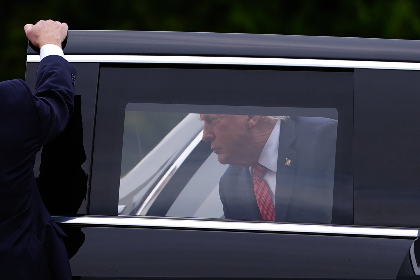 Trump says he'd like to see a unified Ireland as he visits for golf at his Doonbeg course | iNFOnews.ca