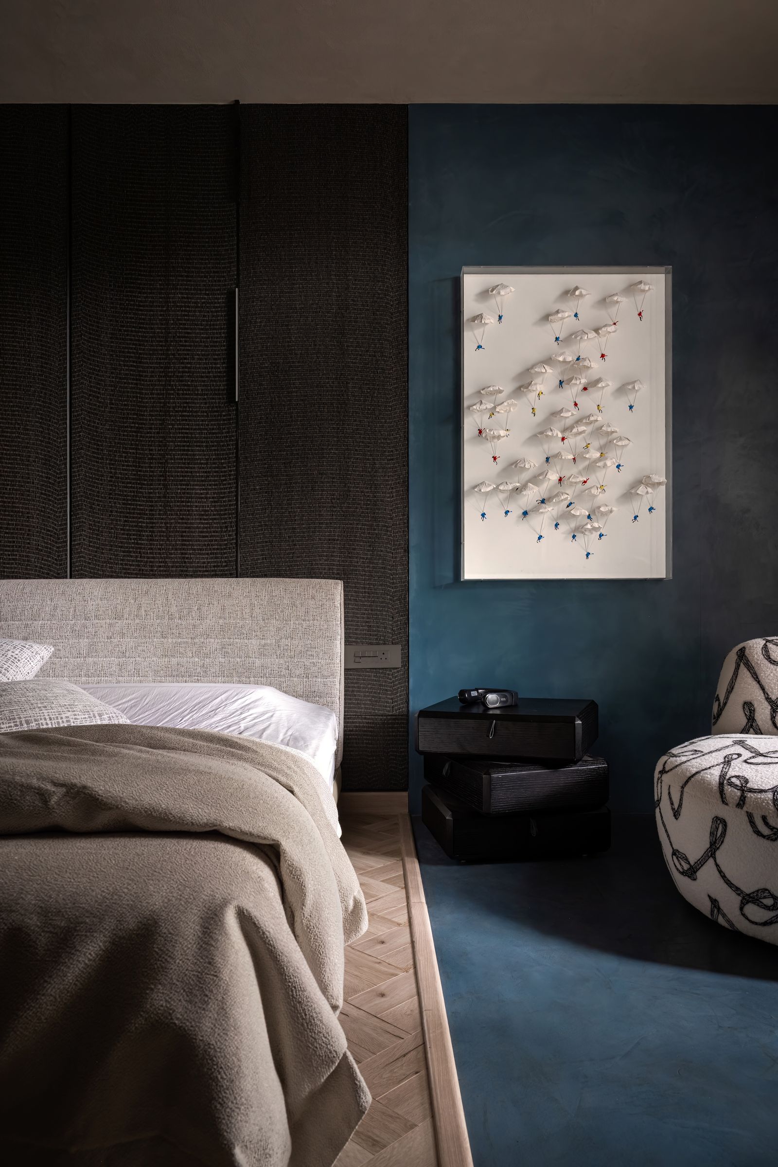 Image may contain Indoors Interior Design Furniture Bed Bedroom Room Home Decor and Dorm Room