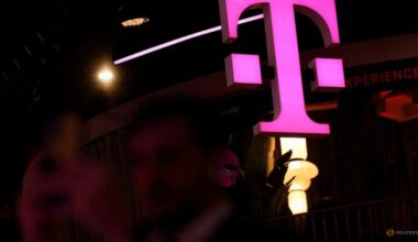 Europe’s biggest mobile operators in talks for satellite-to-mobile venture, Bloomberg News reports