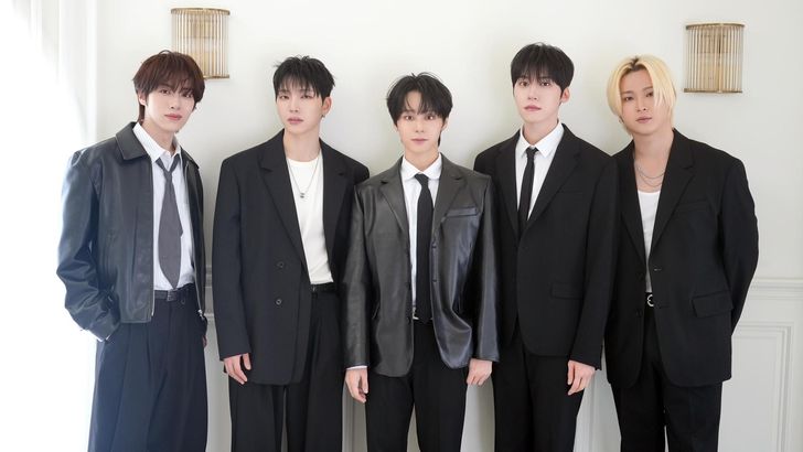 Members of K-pop boy band ONEUS, from left, Xion, Seoho, Hwanwoong, Keonhee and Leedo pose during an interview with The Korea Times at a cafe in Seongdong District, Monday. Courtesy of B-Wave Entertainment