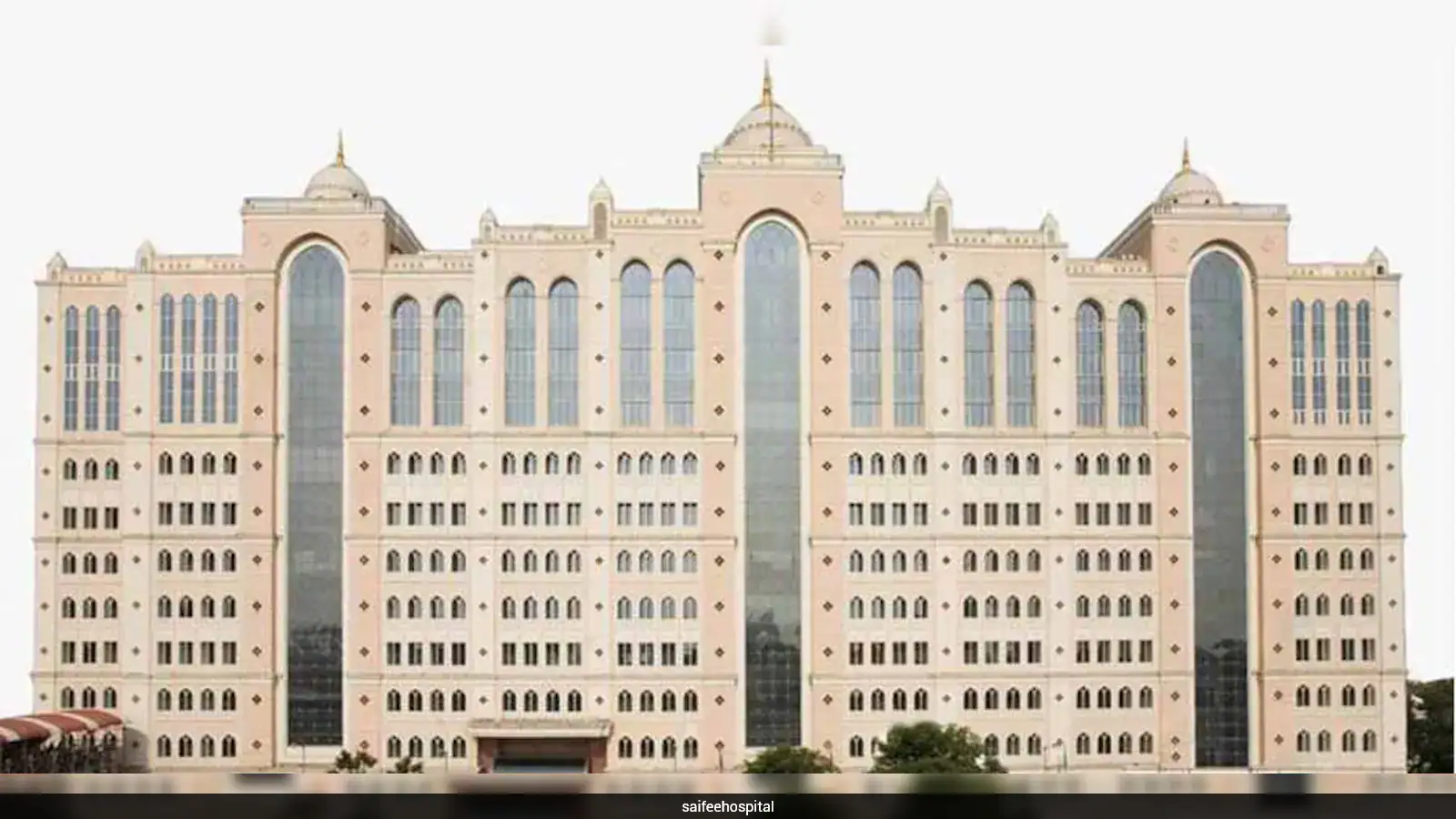 Mumbai Saifee Hospital Sues Trainee Doctor Asiya Khan Luqman For Rs 125 Crore Over 'Harassment' Posts
