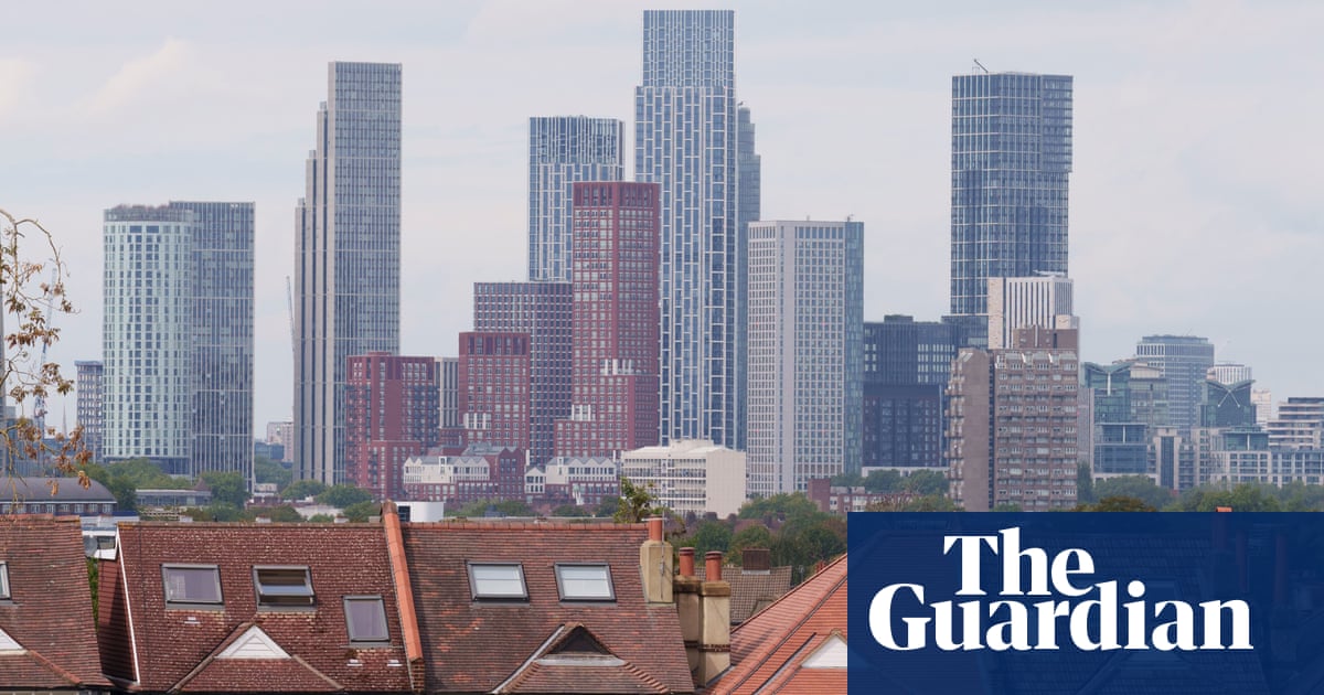 Fears over interest rate rise and jobs send UK consumer confidence to three-year low | Economics