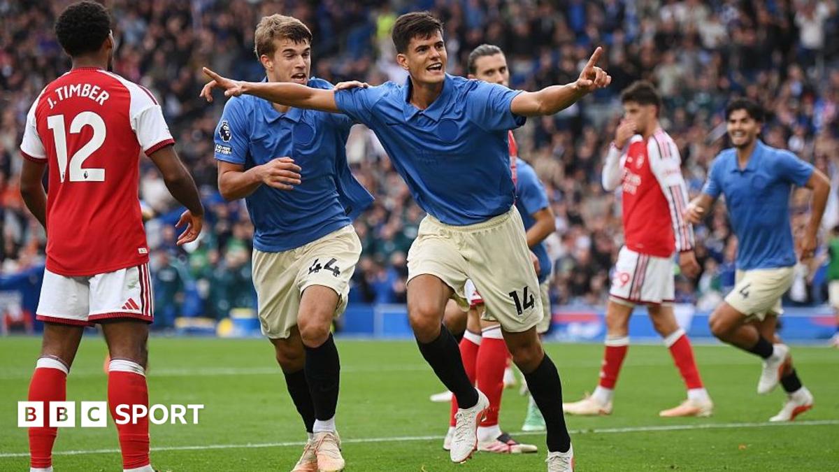 Brighton celebrate goal against Arsenal