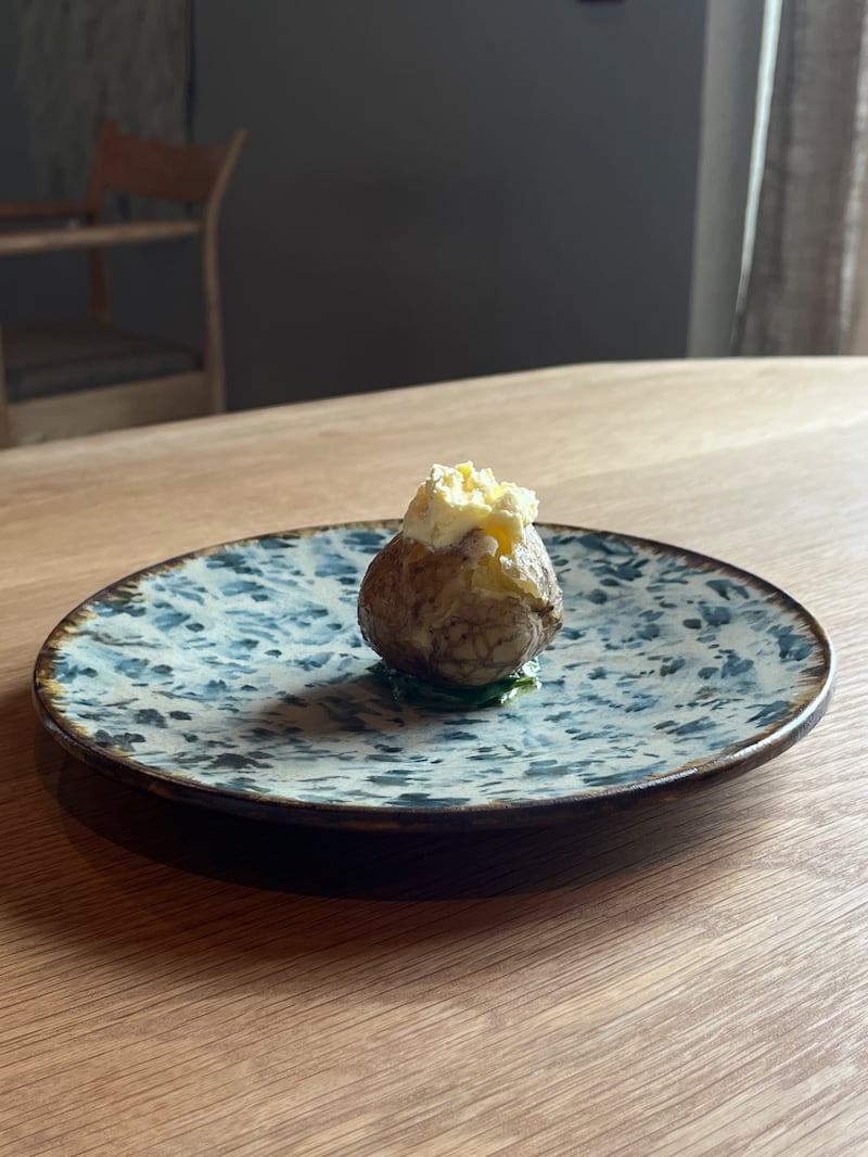 Ómós steamed potato and Jersey butter