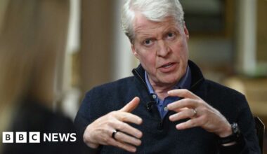 Will Earl Spencer's Diana book damage the monarchy? - bbc.com