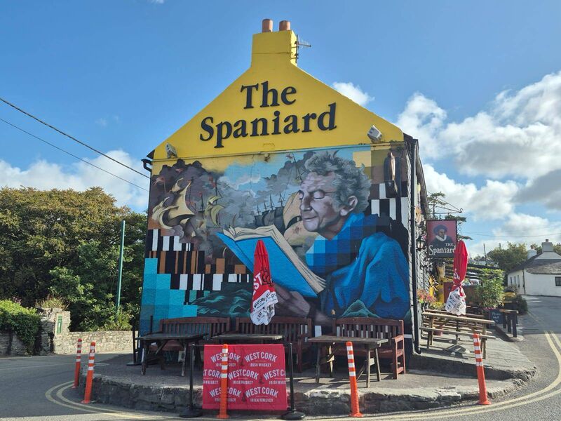 A mural on the bend of The Spaniard Inn in Kinsale, where many punters sit outside in the summer months